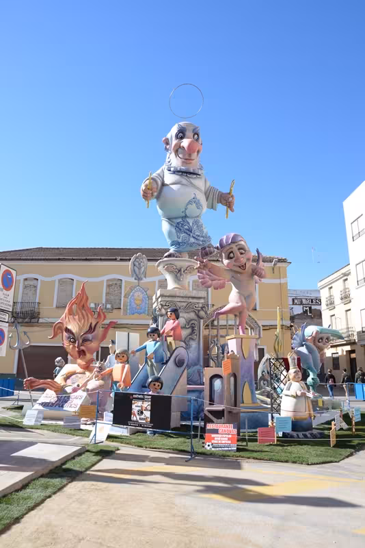 Falla Falla Luis Cendoya 2019 - Gloria...De les falles